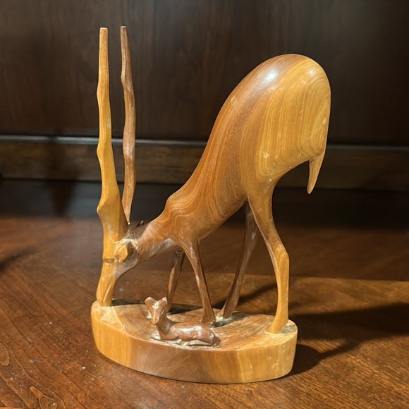 Vintage Carved Wooden Set of Antelope - Picture 7 of 17